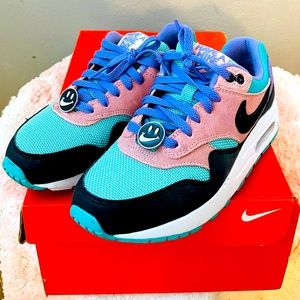 Nike Air Max 1: Have A Nice Day